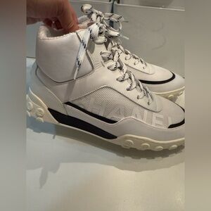 Chanel CC Sneakers 39